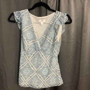 Dress shirt with zip side and tie on back